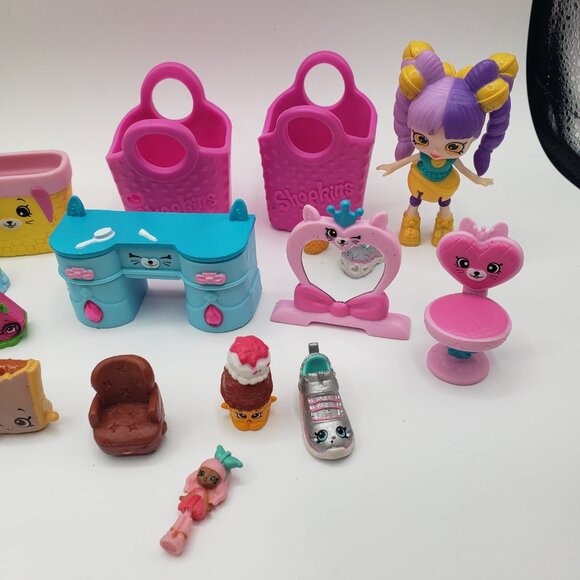 Shopkins Figures Plus Accessories Mixed Lot Seasons Moose Toys Dolls Car / D3 - Picture 6 of 6